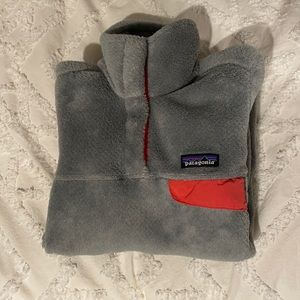 Patagonia pop-over fleece.
